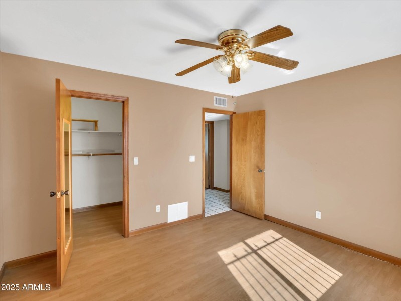 21-15172 E Verbena Drive-21