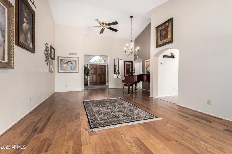 9809 W Wescott Living Rm 3