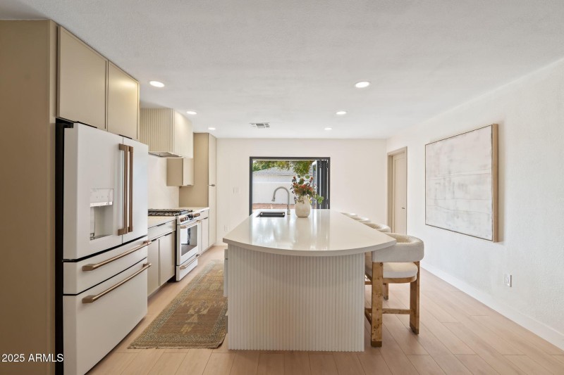 Brand new Cafe appliances