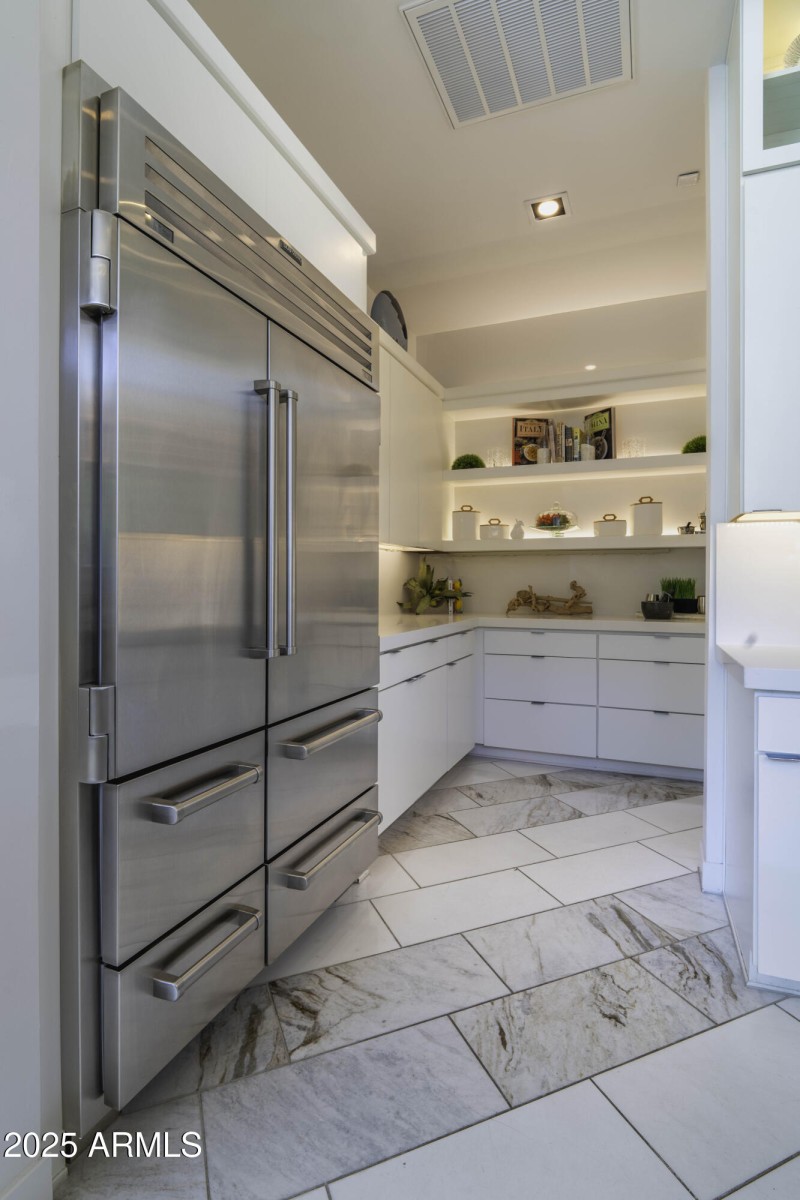 Sub Zero Refrigerator