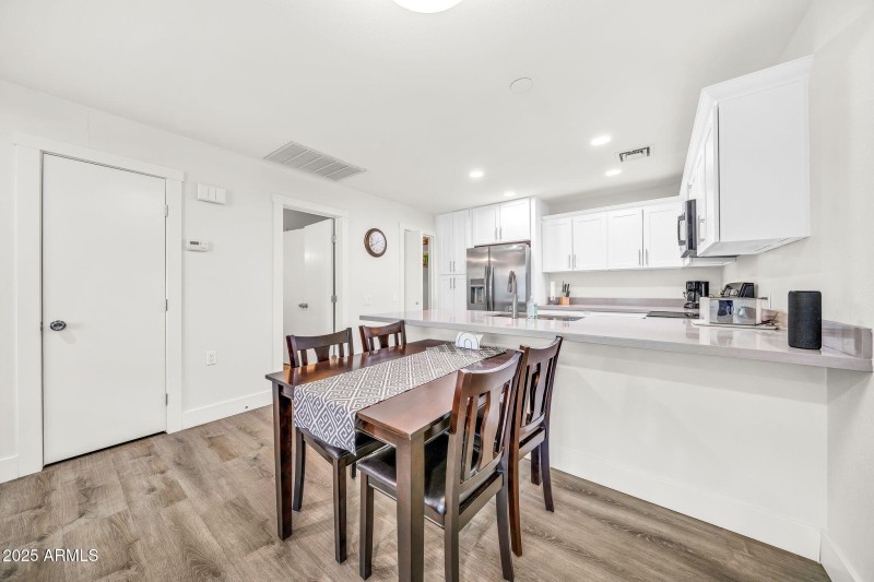 14300 W Bell Rd 423-15