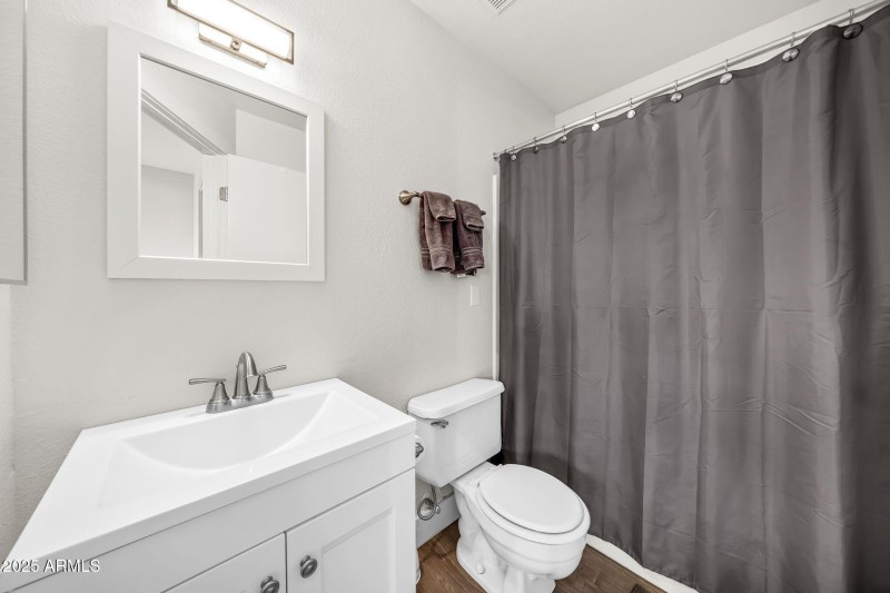 14300 W Bell Rd 423-17