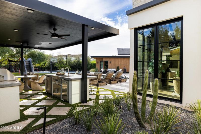 090-5715 E Monterosa St Phoenix_90