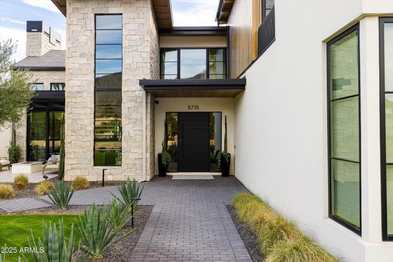 009-5715 E Monterosa St Phoenix_09