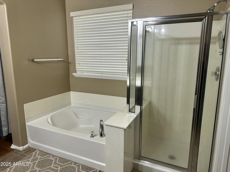 20251116_225829382_iOS