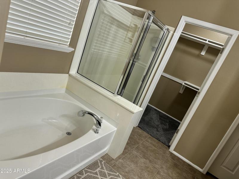 20251116_225839291_iOS