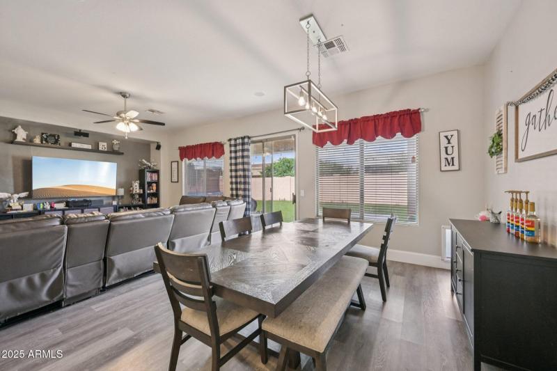 15-web-or-mls-E Decatur St-S1611-015