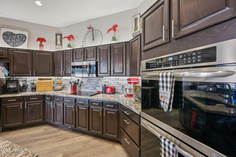 20-web-or-mls-E Decatur St-S1611-020