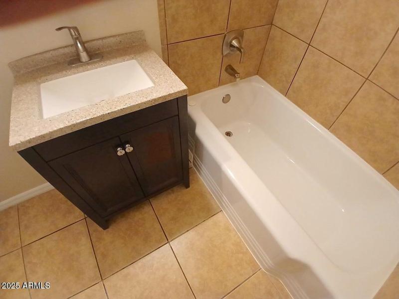 20251013213517168539000000-o