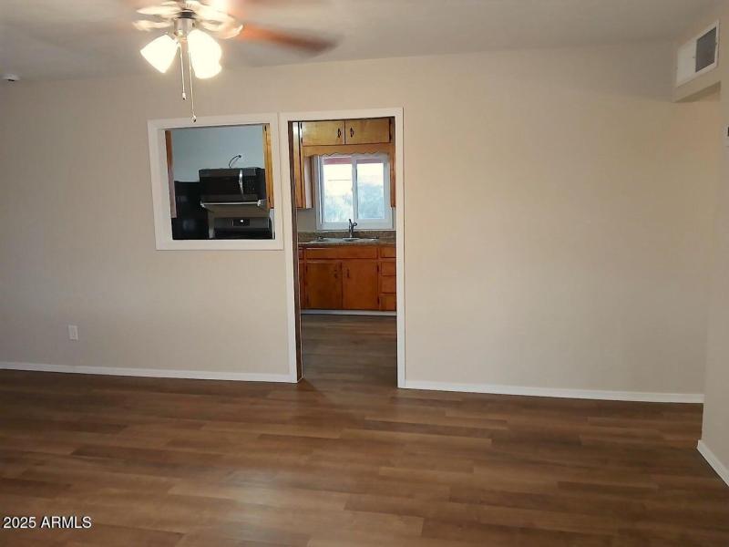 20251013213130474255000000-o