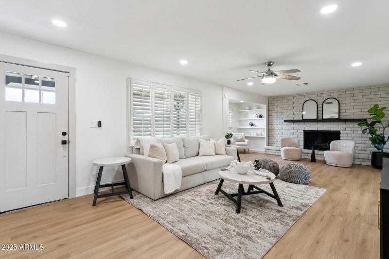 6-web-or-mls-7827-e-moreland-st