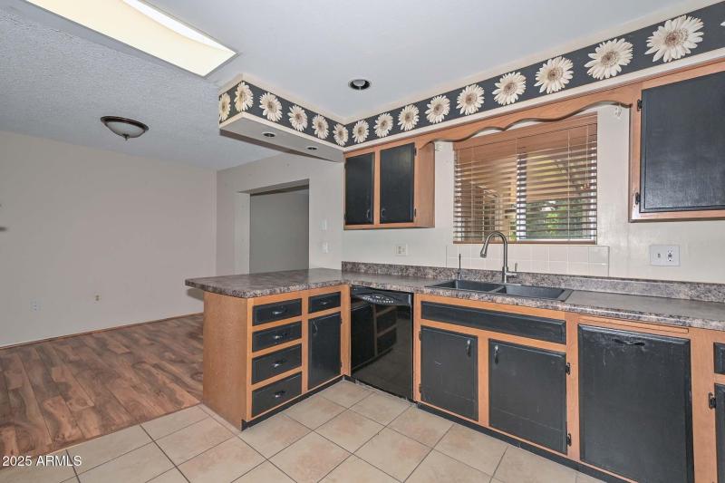 Kitchen2-Breakfast Room