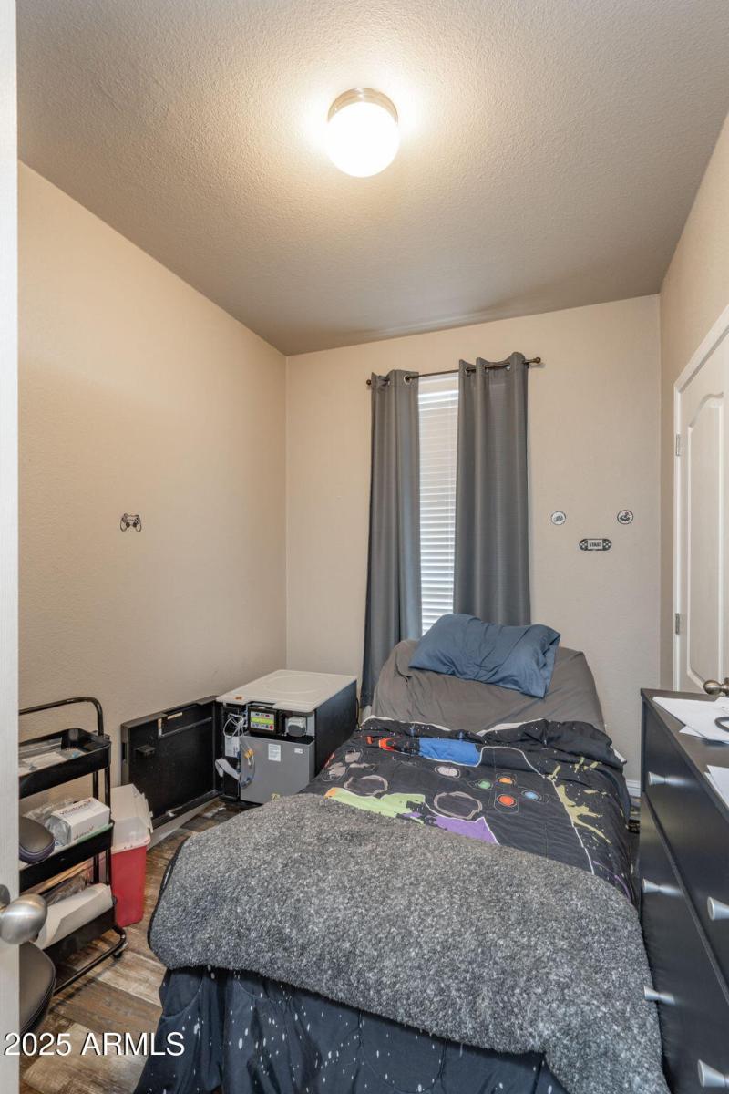 8-web-or-mls-1023-thorton-rd