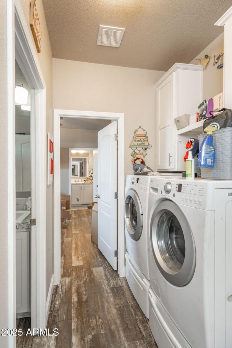 9-web-or-mls-1023-thorton-rd