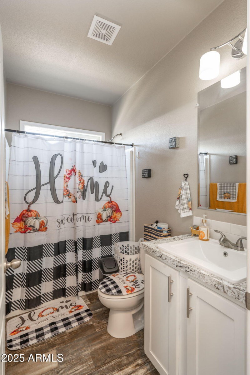 10-web-or-mls-1023-thorton-rd