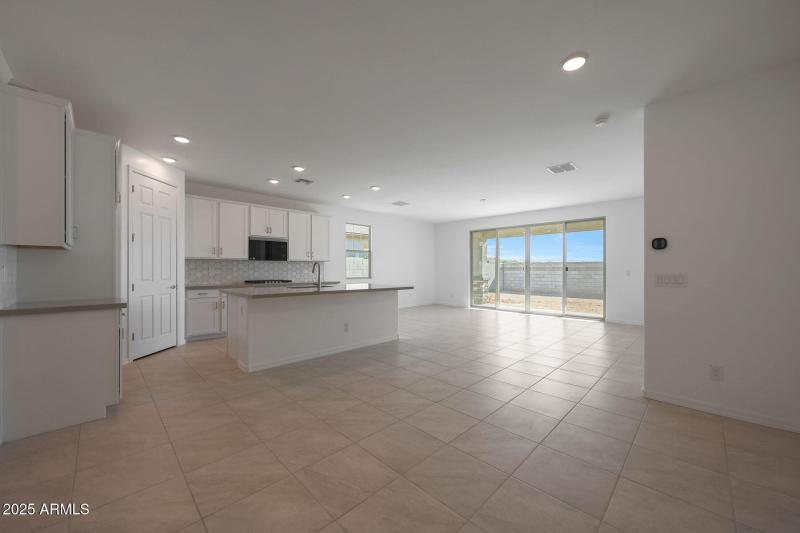 PHX_Empire_Lot 9068_Copper_23017_kitchen