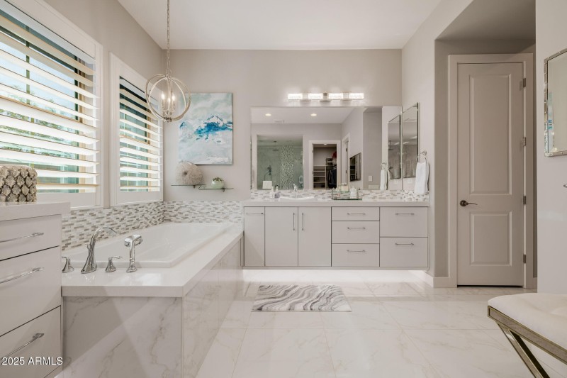 Under Cabinet Lighting