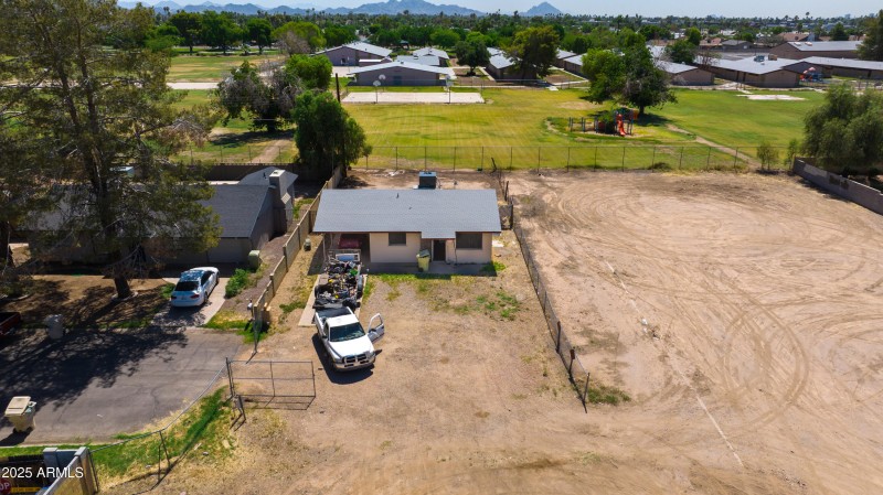 7239N51stAve_Photo-17