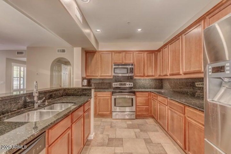 20180412193752728026000000-o