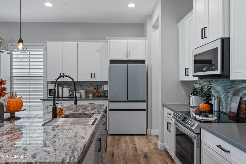 12090 W Peak View Rd-14