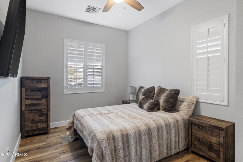 12090 W Peak View Rd-21