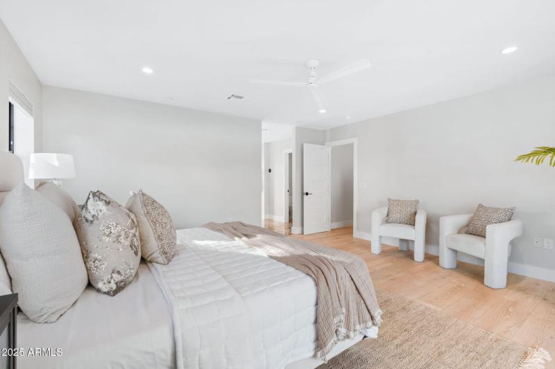 19-web-or-mls-3842-e-san-miguel-ave