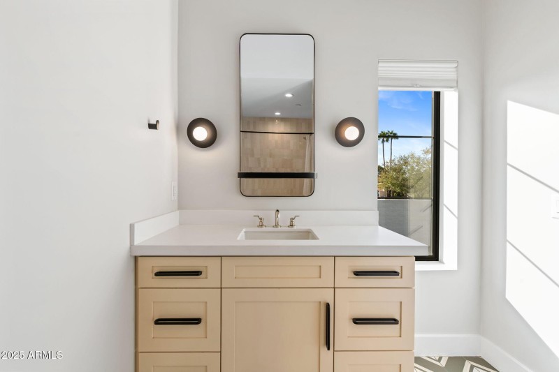 27-web-or-mls-3842-e-san-miguel-ave