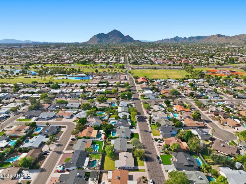 Close proximity to Chaparral Park