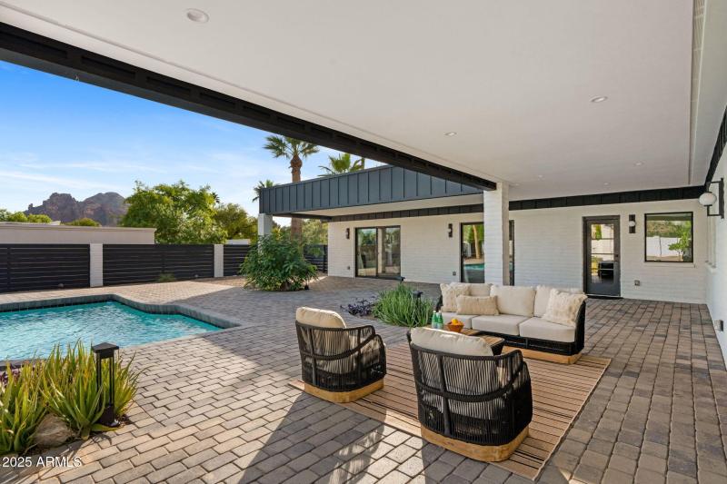 44-web-or-mls-3842-e-san-miguel-ave