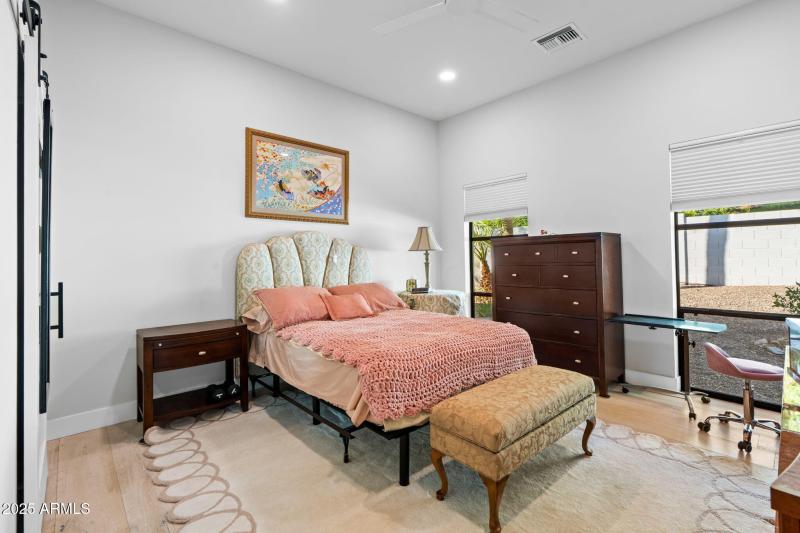 32-web-or-mls-3842-e-san-miguel-ave