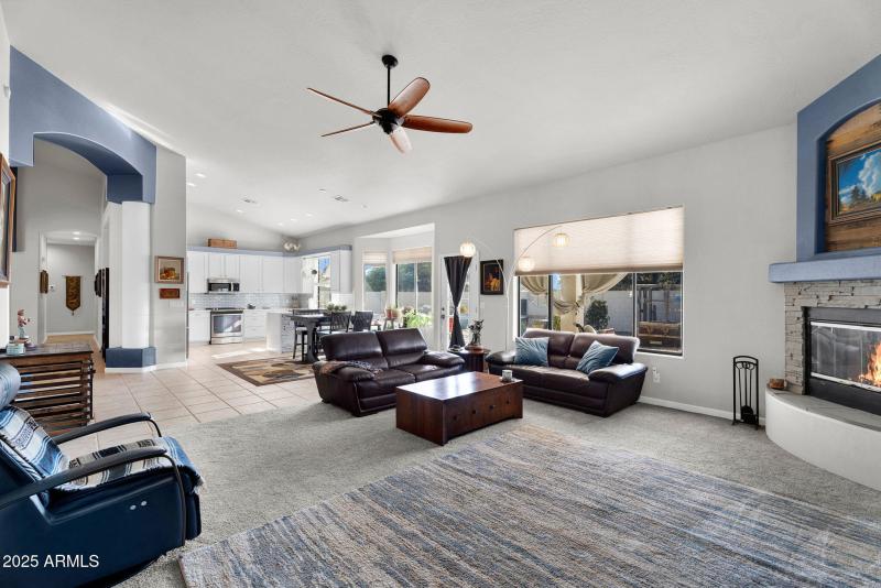 7-web-or-mls-907 E Carlise Rd-5