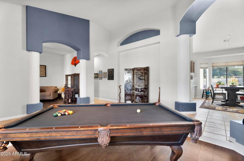 11-web-or-mls-907 E Carlise Rd-11a