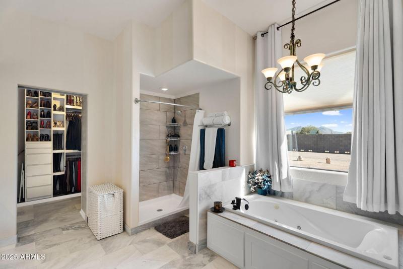 26-web-or-mls-907 E Carlise Rd-25