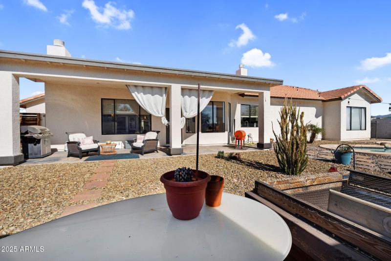 45-web-or-mls-907 E Carlise Rd-50