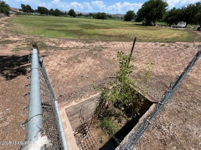 726 E. Riverglen Dr..jpg-13