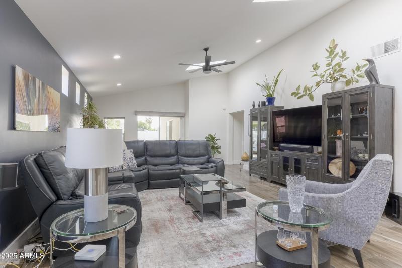 P1014168_69_70_71_72_73_74PX