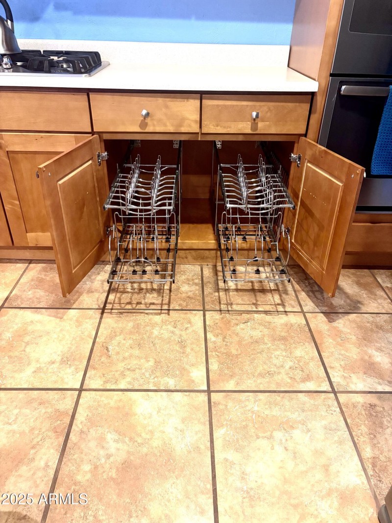 230 W 1st Ave Kitchen 6