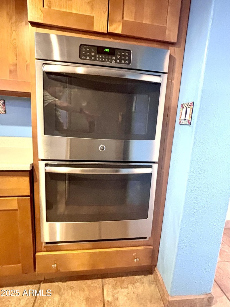 230 W 1st Ave Kitchen 7