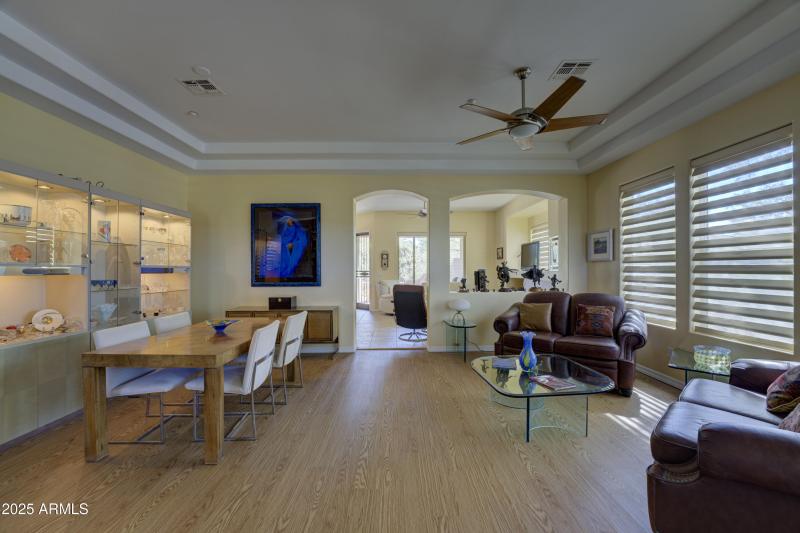 Living room/dining room