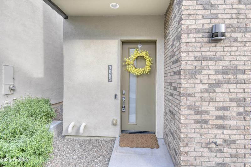 The Level Condo #1065