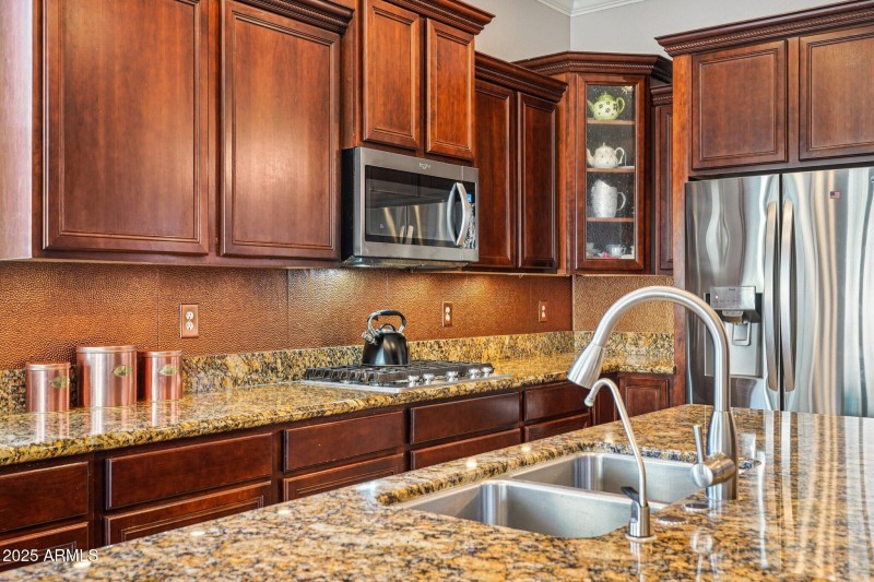 Kitchen sink, Gas Cooktop