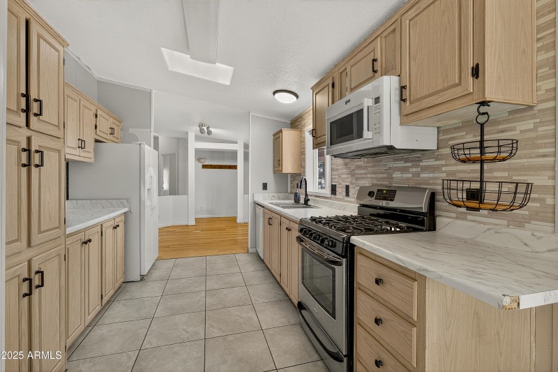 2184-w-reading-ct-flagstaff-az-usa-009