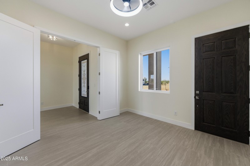 10039 N Burris Rd-103