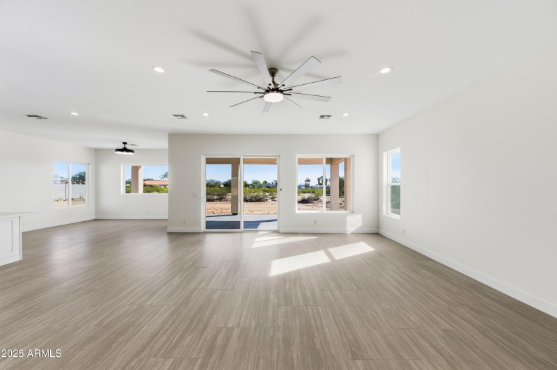 10039 N Burris Rd-125