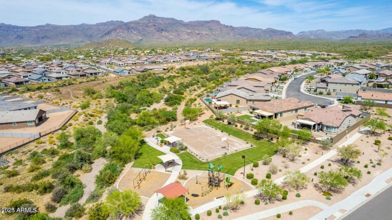 .2 Peralta Canyon Amenities