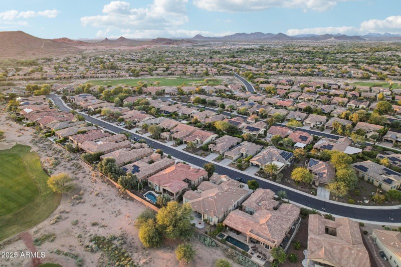 54-web-or-mls-W Rosewood Ln-S1811-052