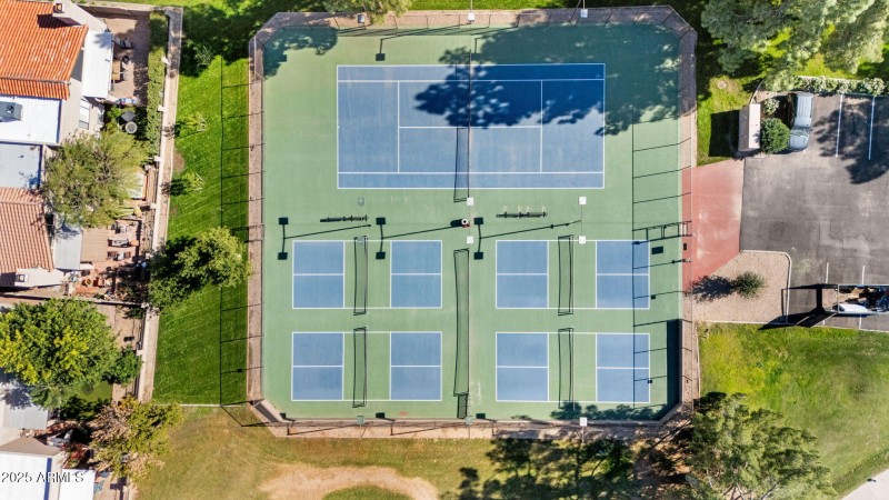 36-web-or-mls-11837-n-40th-pl