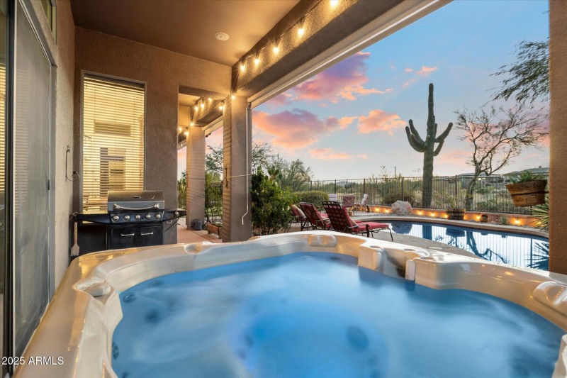 28-Covered Patio to Backyard