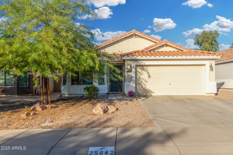 Wonderful daytime curb appeal
