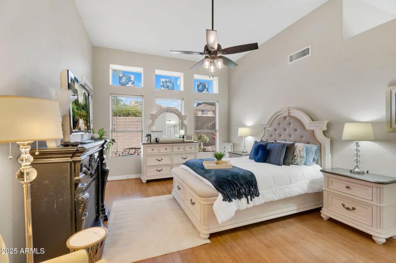 18-web-or-mls-3661 N Katmai - 17